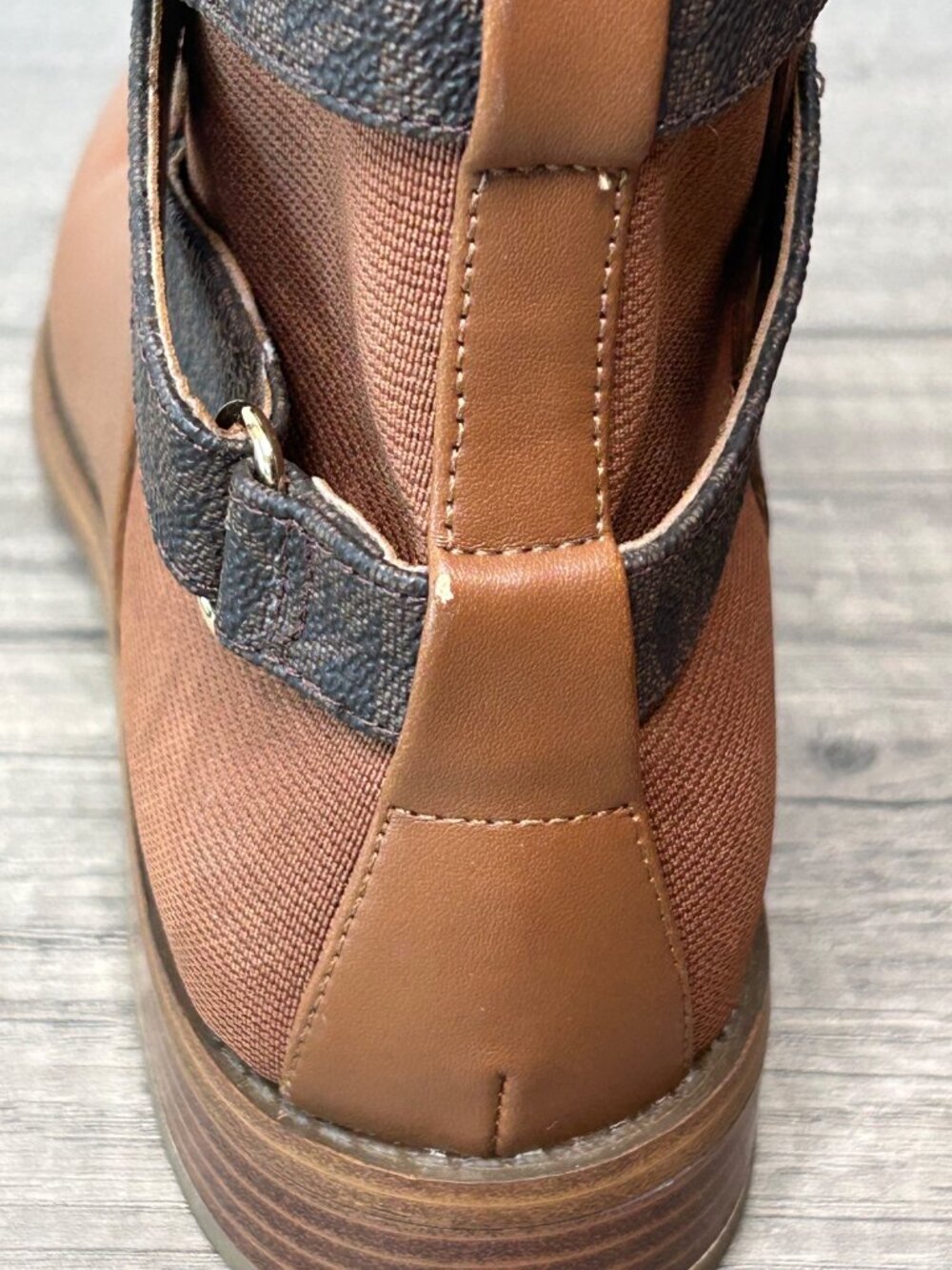 Michael Kors Brown Ankle Boots With Gold Logo Buckle Side Zipper & Faux Leather - Picture 12 of 16